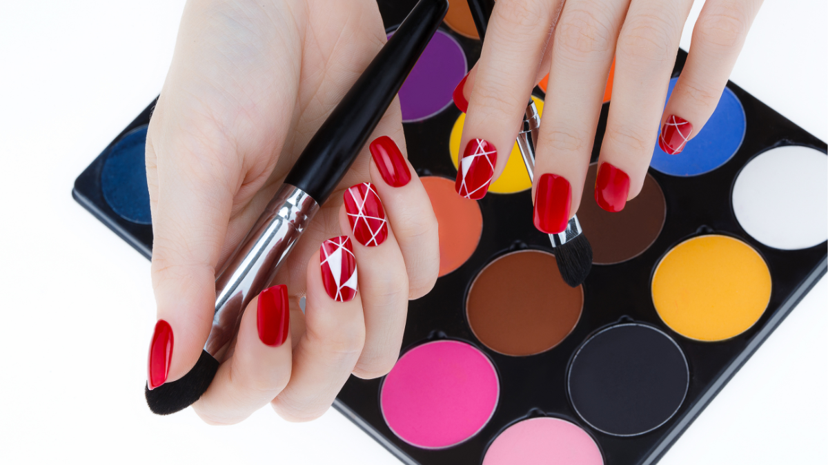 Nageldesign lernen – Moderne Techniken, Trends und professionelles Arbeiten Anna Beauty Academy