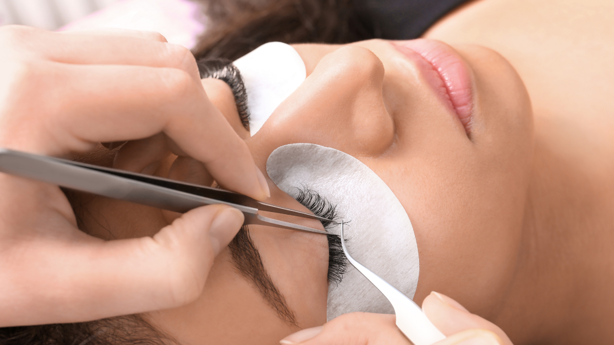 Wimpernextensions – Moderne Techniken für präzises und professionelles Arbeiten Anna Beauty Academy